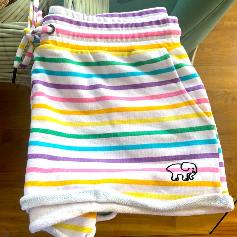 Ivory Ella knit shorts size adult Large.